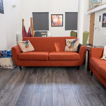 Stunning Mezzanine Apartment Near City Centre Cardiff Exterior photo